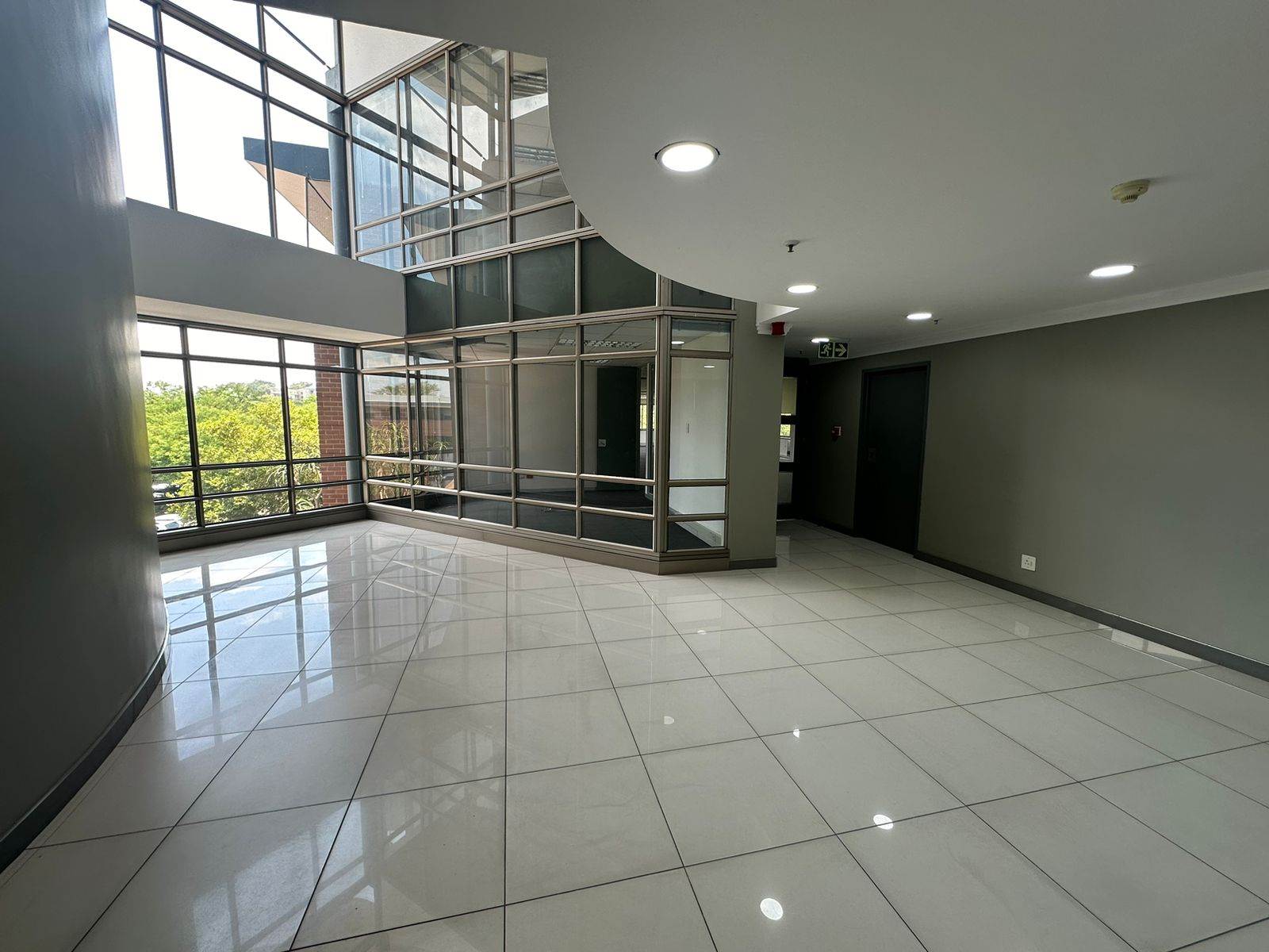 588  m² Commercial space in Woodmead photo number 1