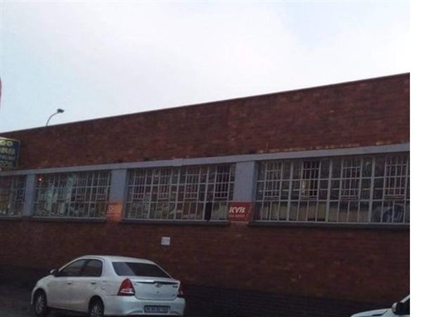 800  m² Commercial space