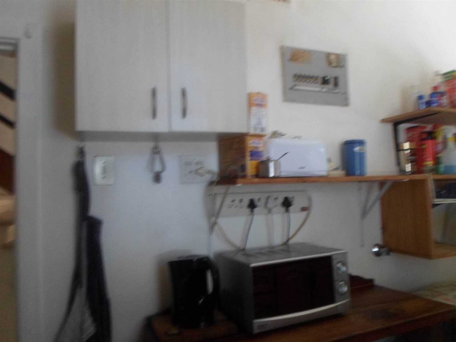 2 Bed Flat in Pinetown Central photo number 4