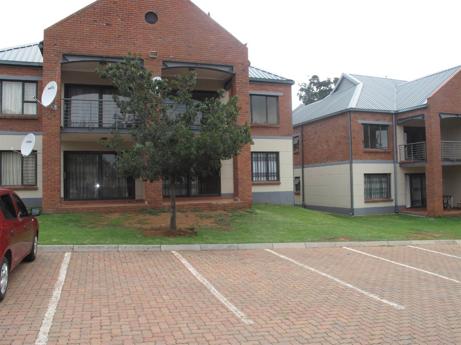 1 Bed Apartment in Auckland Park photo number 9