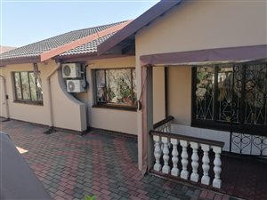 3 Bed House in Kharwastan