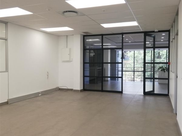243  m² Office Space in Dawncliffe