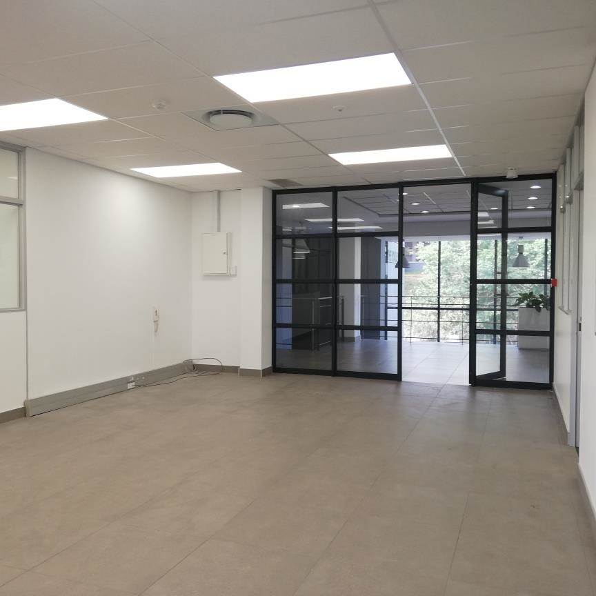 243  m² Office Space in Dawncliffe photo number 1
