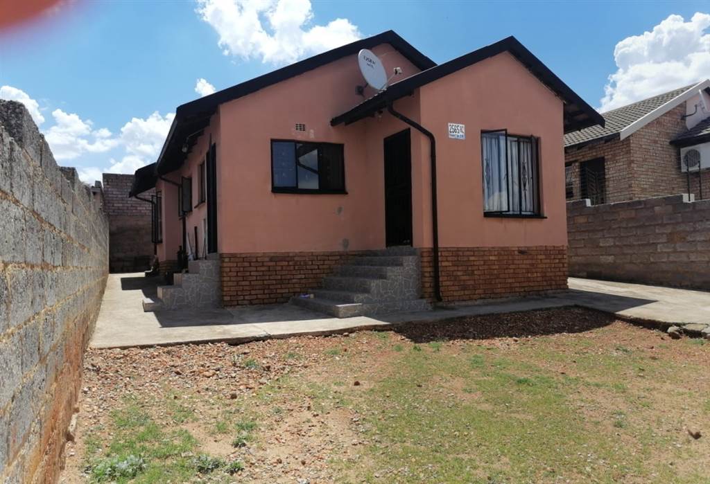 3 Bed House in Naturena photo number 18