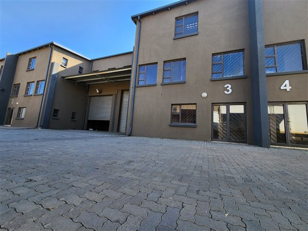578  m² Industrial space