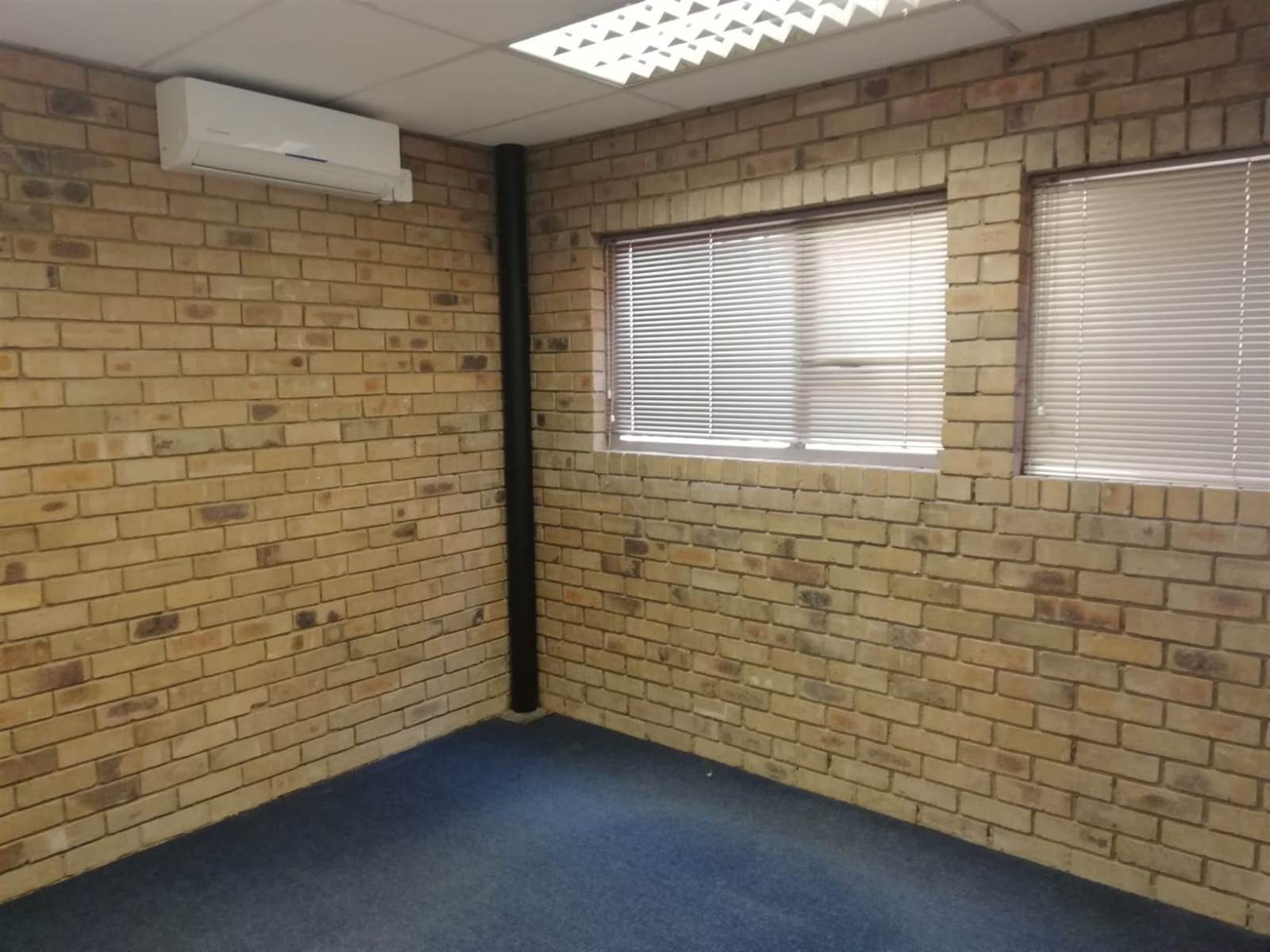 217  m² Commercial space in Secunda photo number 18
