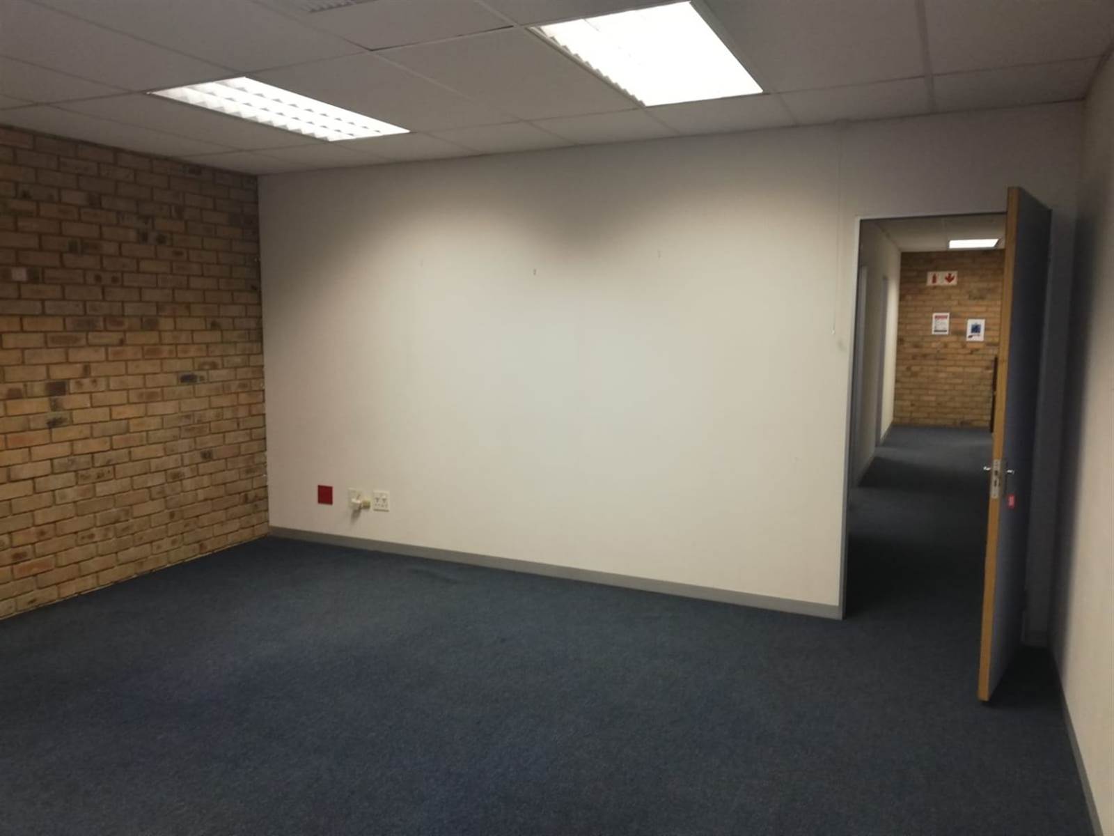217  m² Commercial space in Secunda photo number 17
