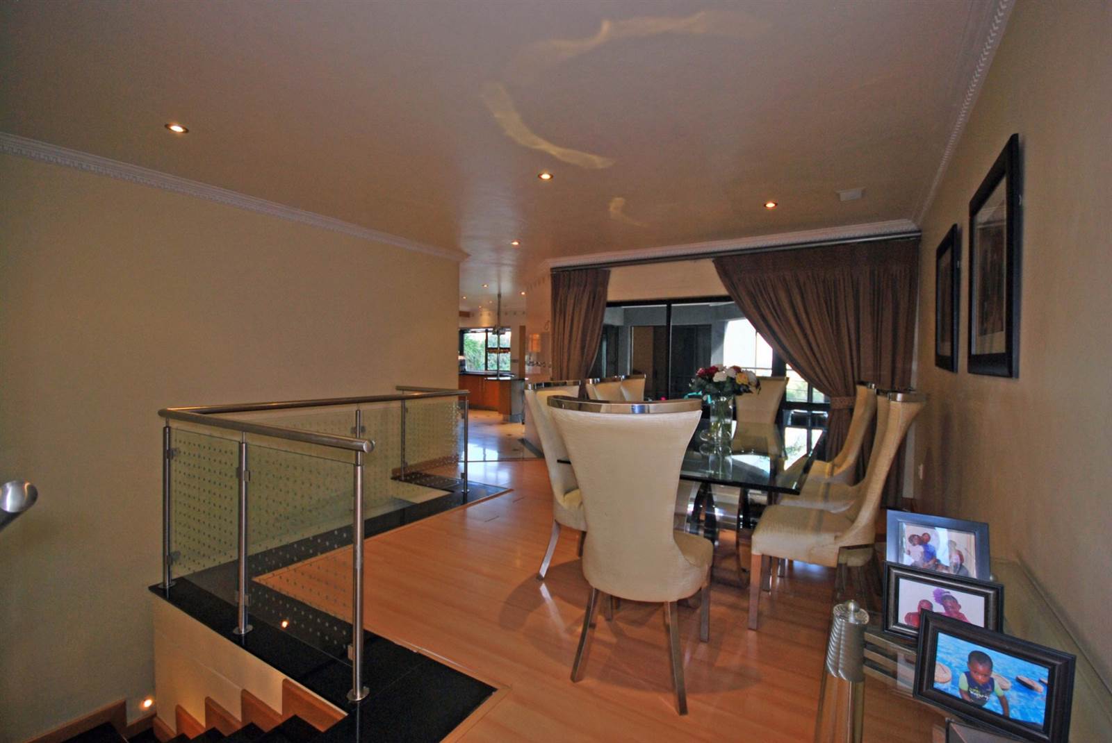 6 Bed House in Bassonia photo number 2