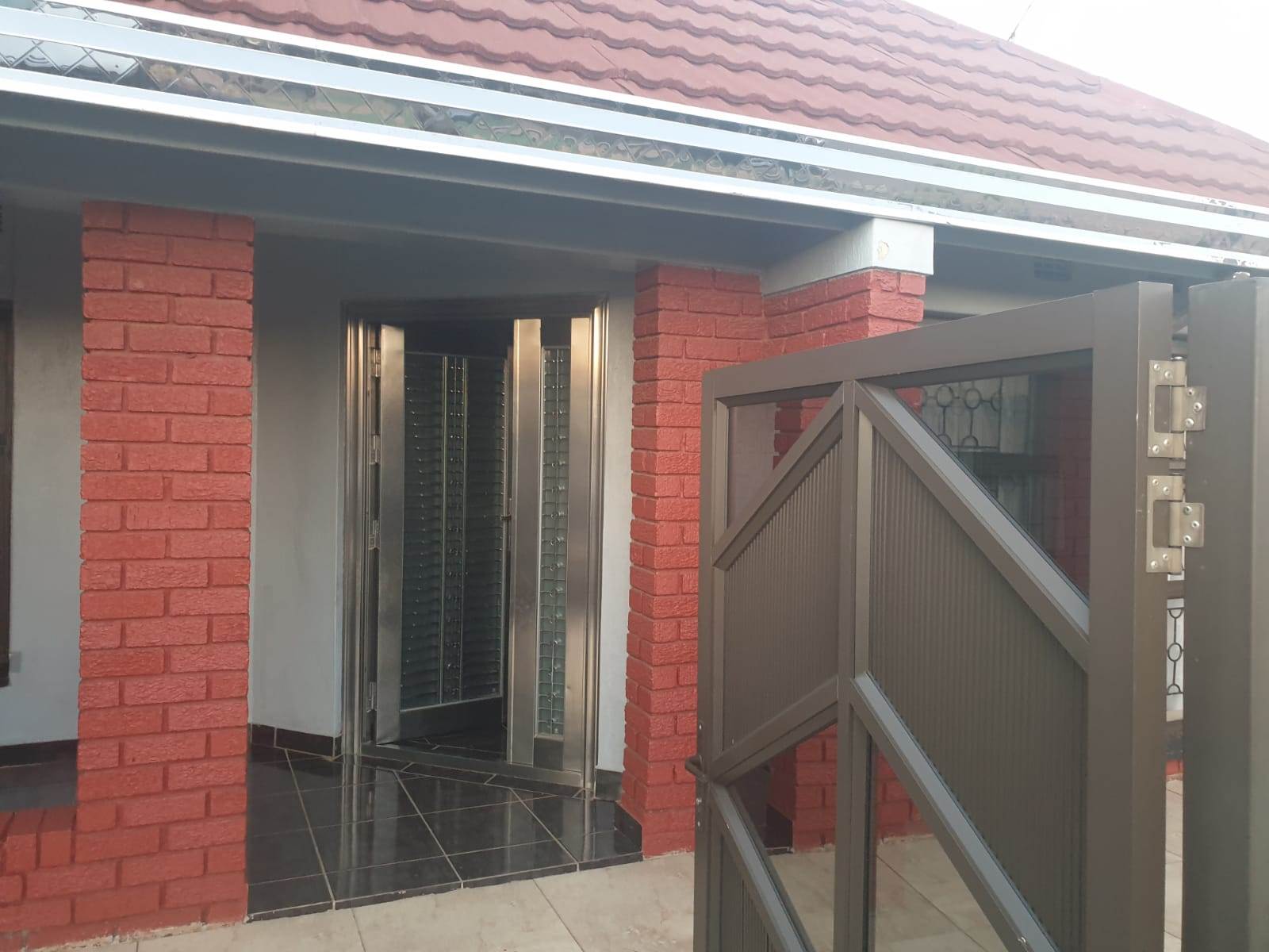 4 Bed House in Soshanguve photo number 25
