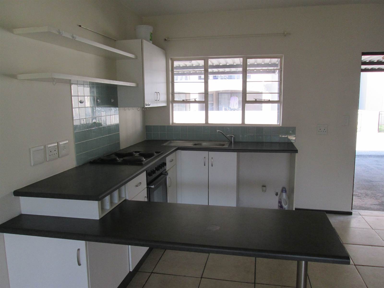 1 Bed Townhouse in Brenthurst photo number 1