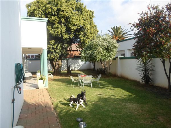 3 Bed Townhouse in Randfontein Central