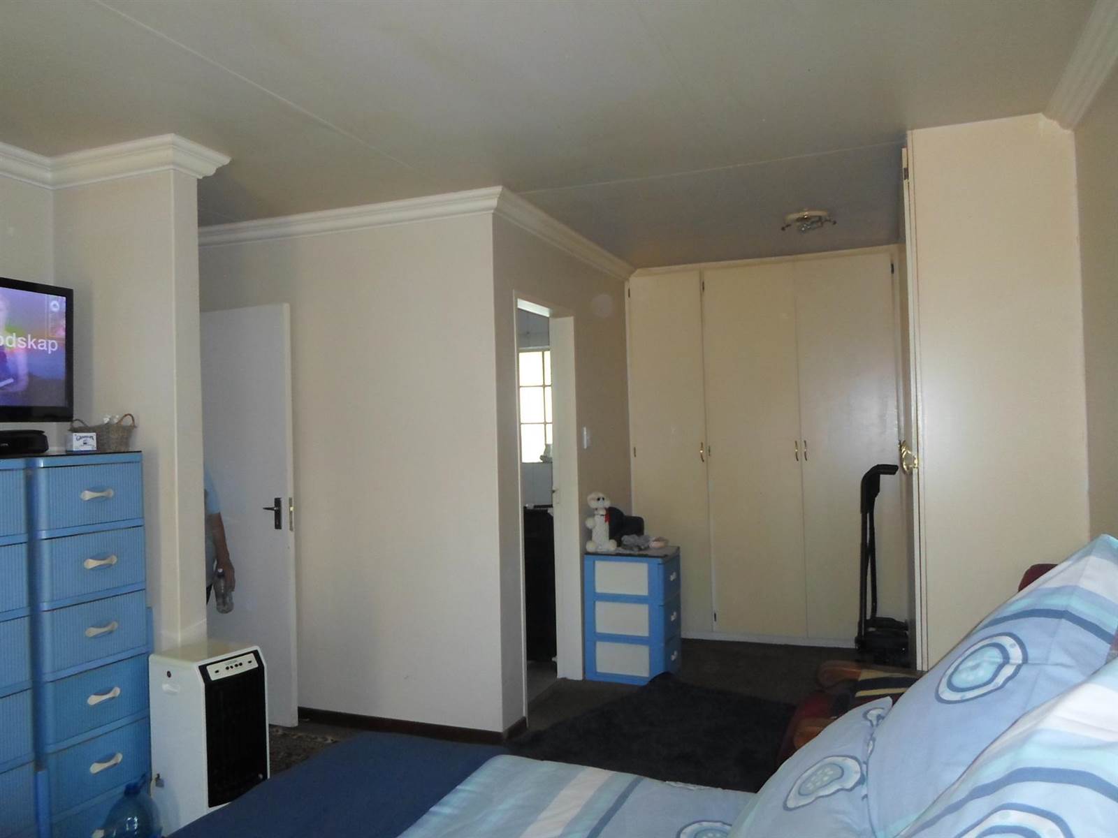 3 Bed Townhouse in Randfontein Central photo number 7