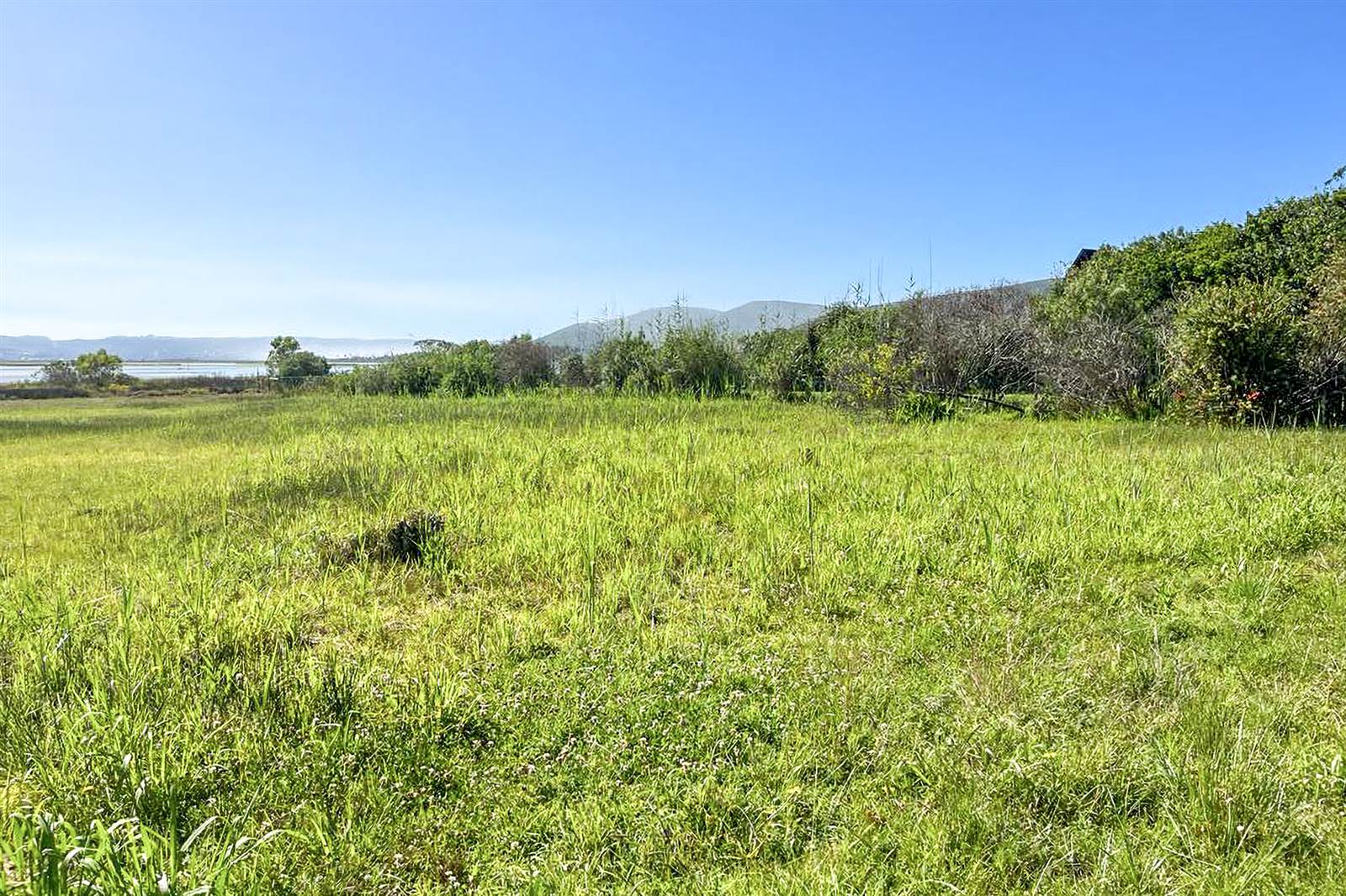 2739 m² Land available in Belvidere photo number 3