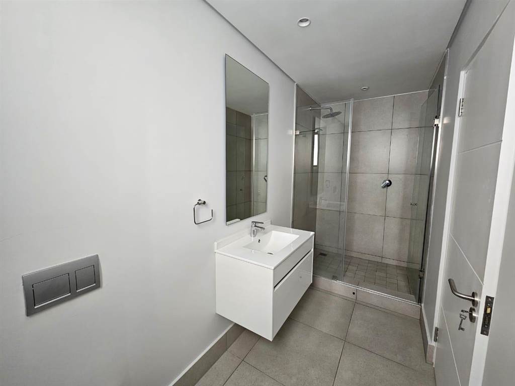2 Bed Apartment in Sandringham photo number 6