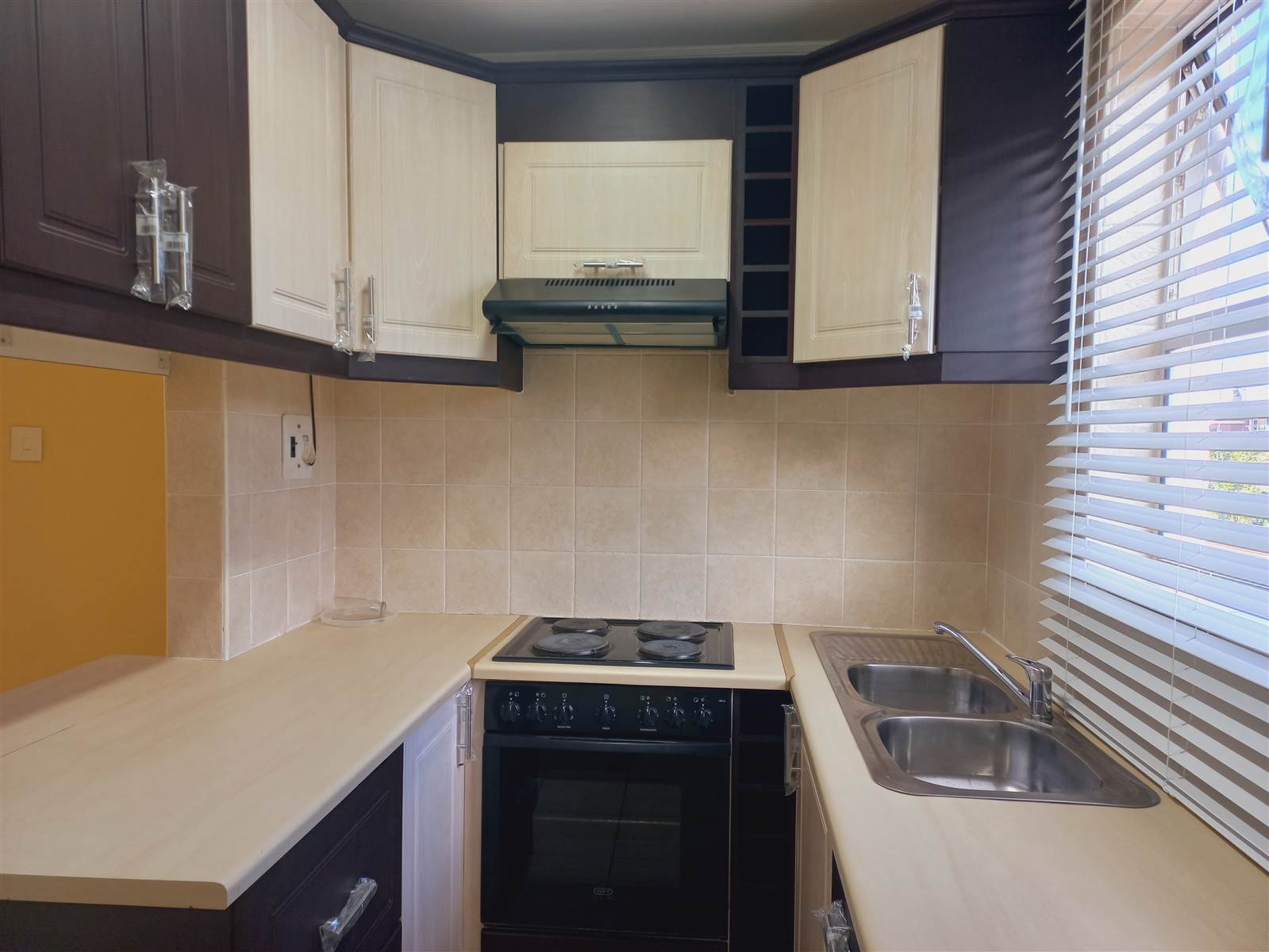 2 Bed Flat in Essenwood photo number 12