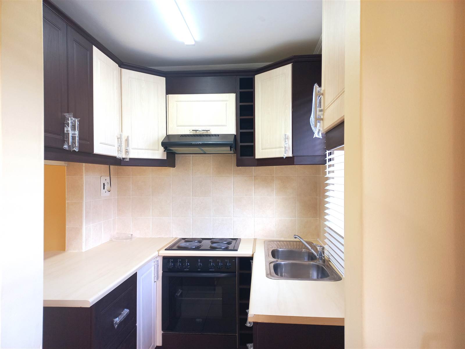 2 Bed Flat in Essenwood photo number 1