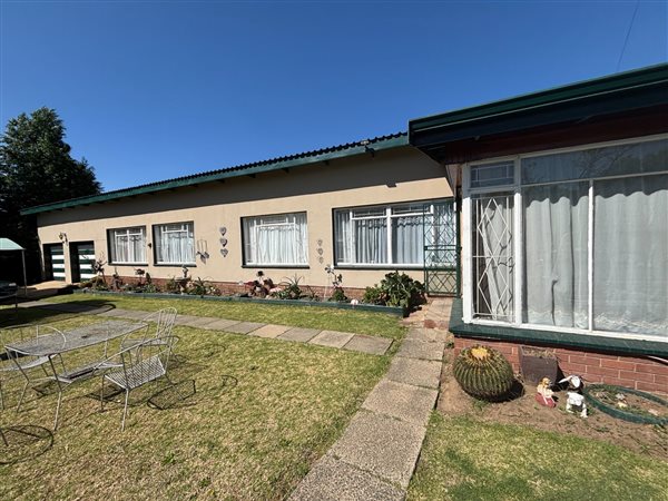 3 Bedroom House 3 Bedroom House