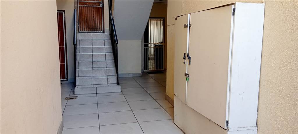 2 Bed Apartment in Gordons Bay Central photo number 21