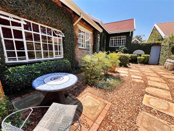 1 Bed Garden Cottage