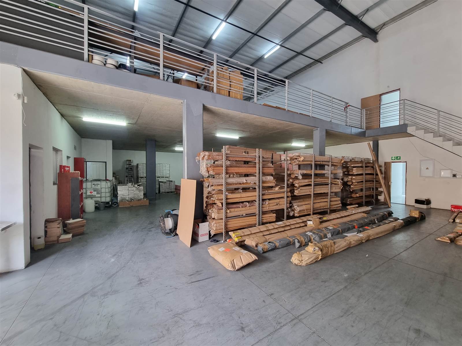 1000  m² Industrial space in Ormonde photo number 19