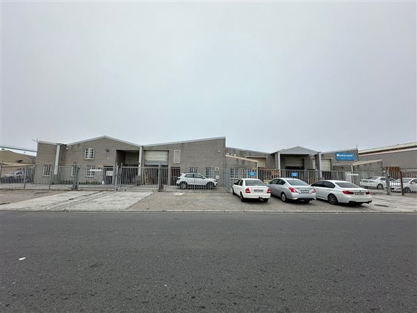 1110  m² Industrial space in Ottery