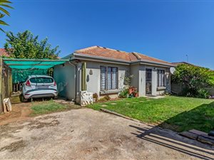 2 Bed House in Cosmo City