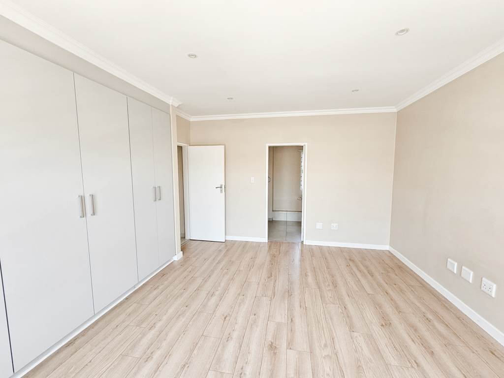 3 Bed Cluster in Fourways photo number 17