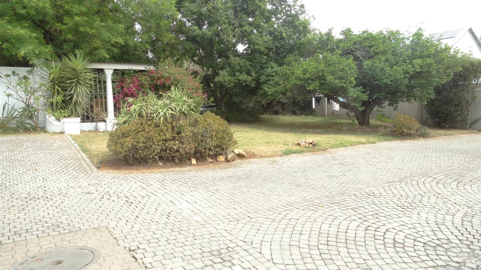 1081 m² Land available in Linden photo number 11
