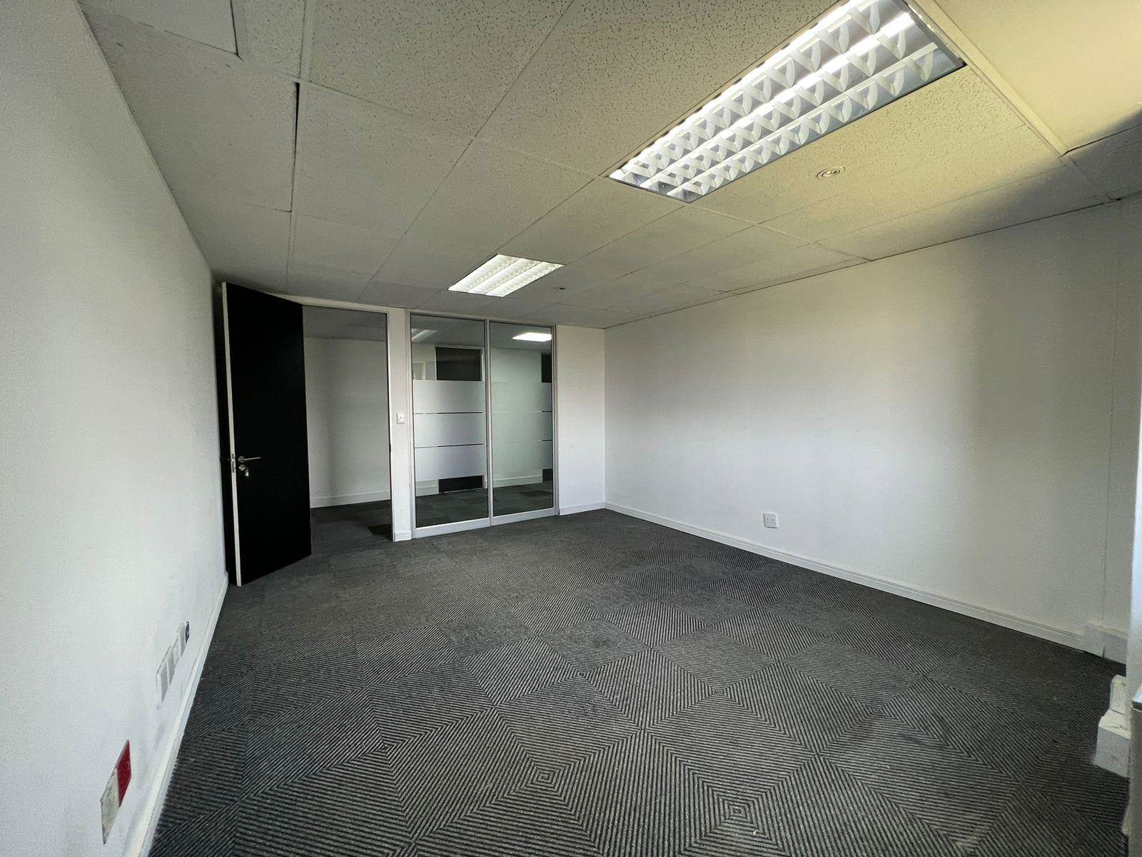 24  m² Commercial space in Woodmead photo number 21