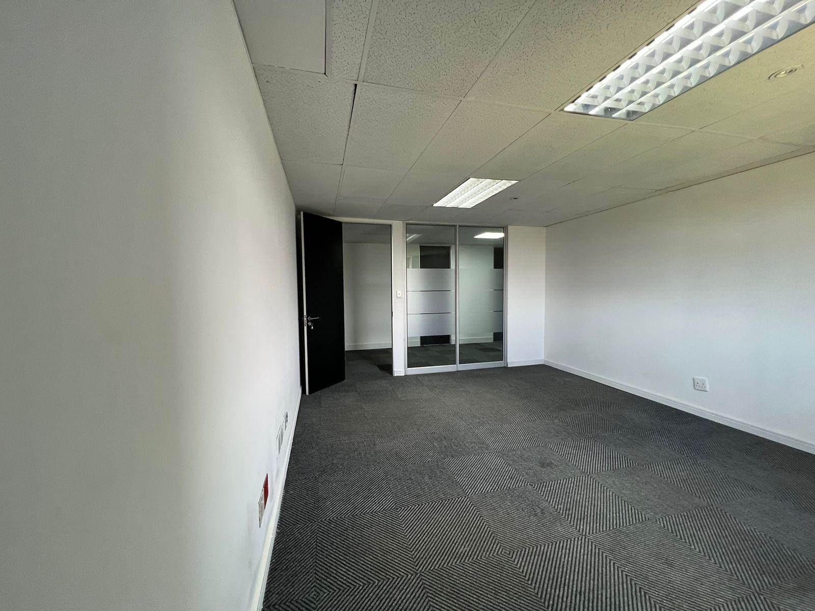 24  m² Commercial space in Woodmead photo number 20