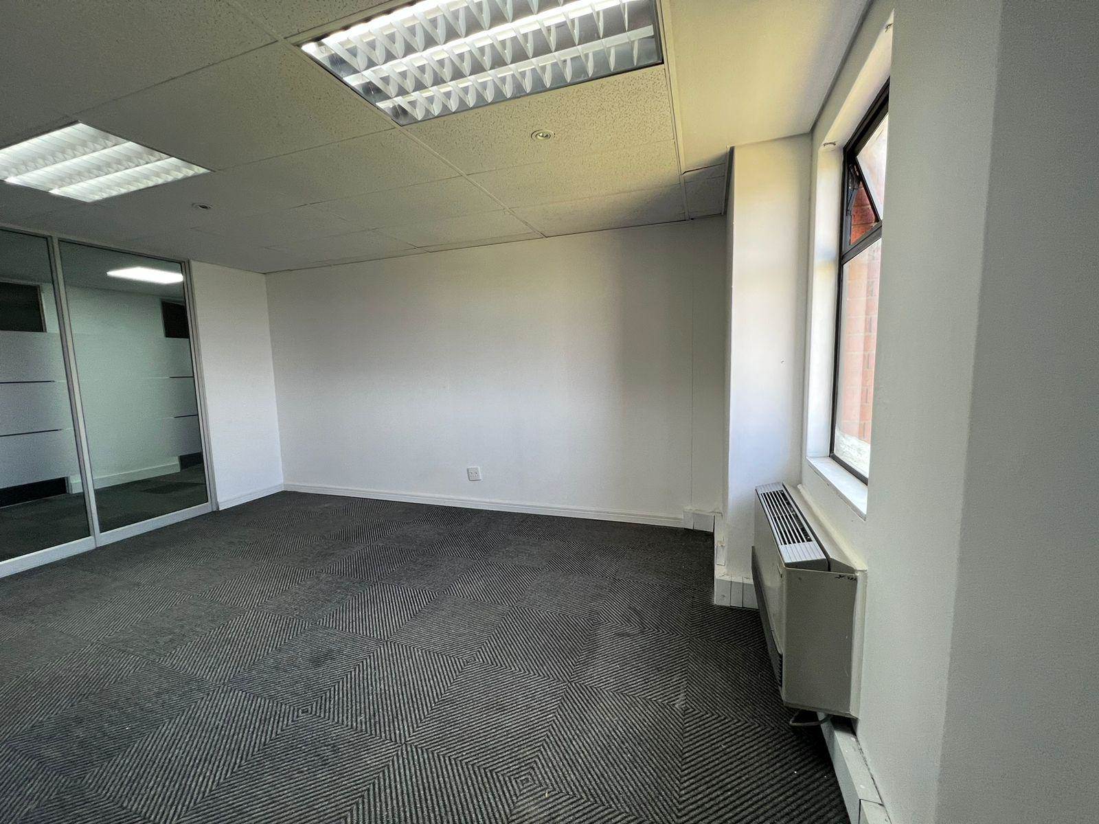 24  m² Commercial space in Woodmead photo number 25