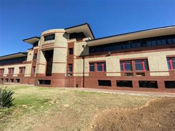 24  m² Commercial space in Woodmead