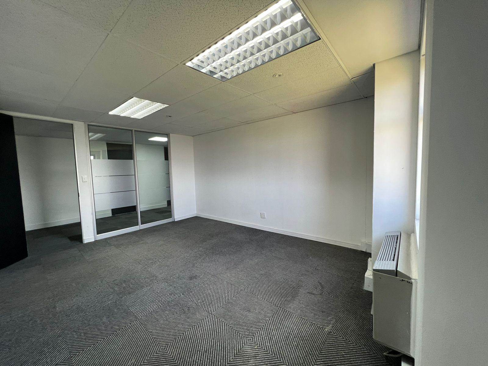 24  m² Commercial space in Woodmead photo number 24