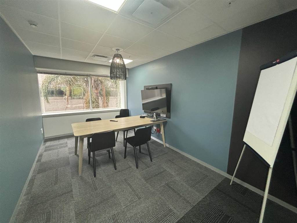 340  m² Commercial space in Rosebank photo number 3