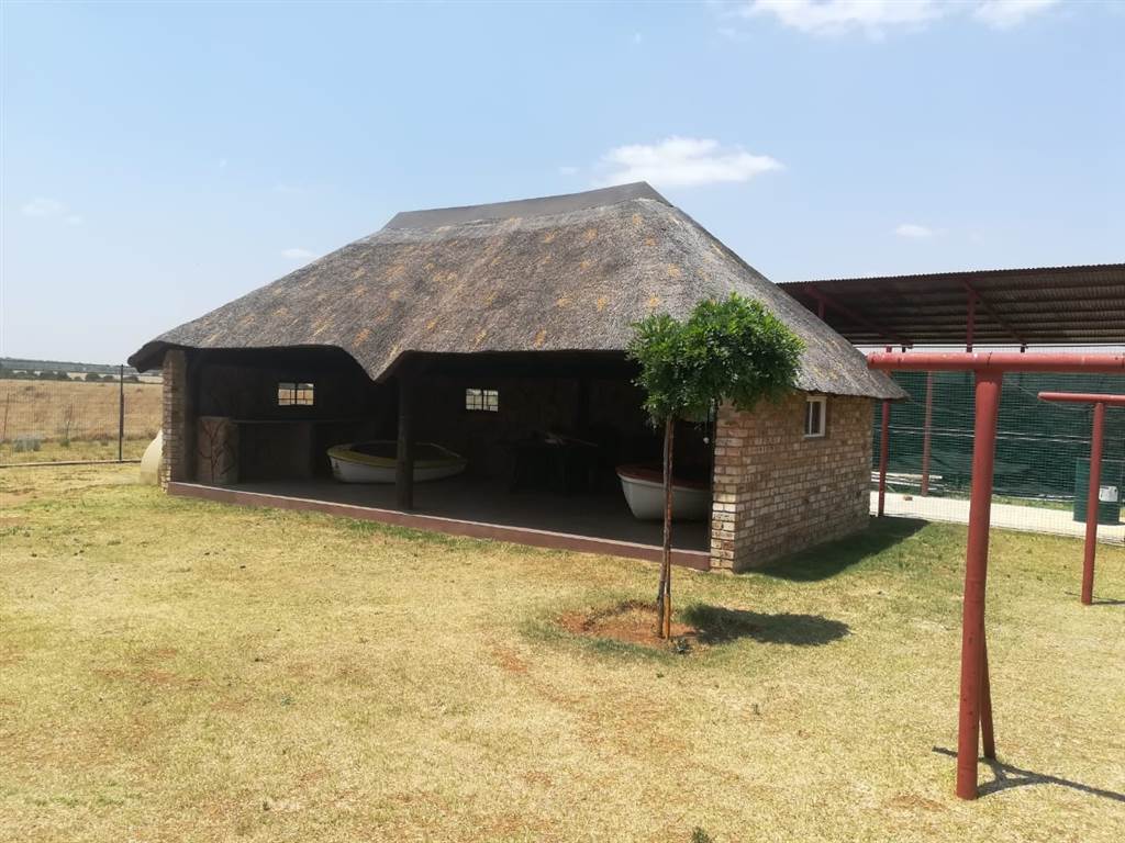 24 ha Farm in Potchefstroom Central photo number 2