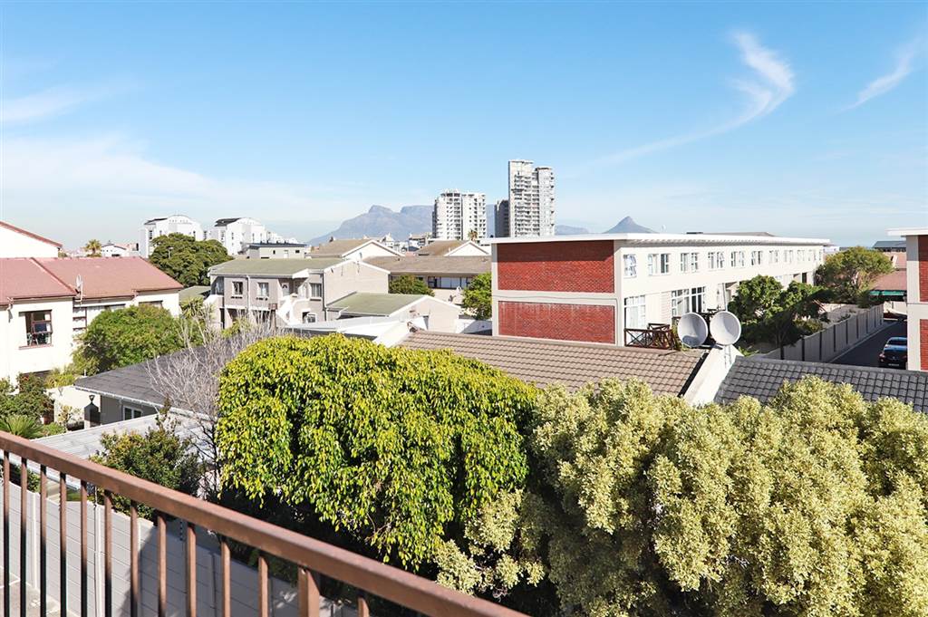 1 Bed Apartment in Blouberg Sands photo number 20