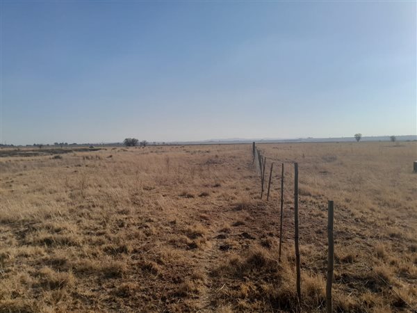 2.5 ha Farm 2.5 ha Farm