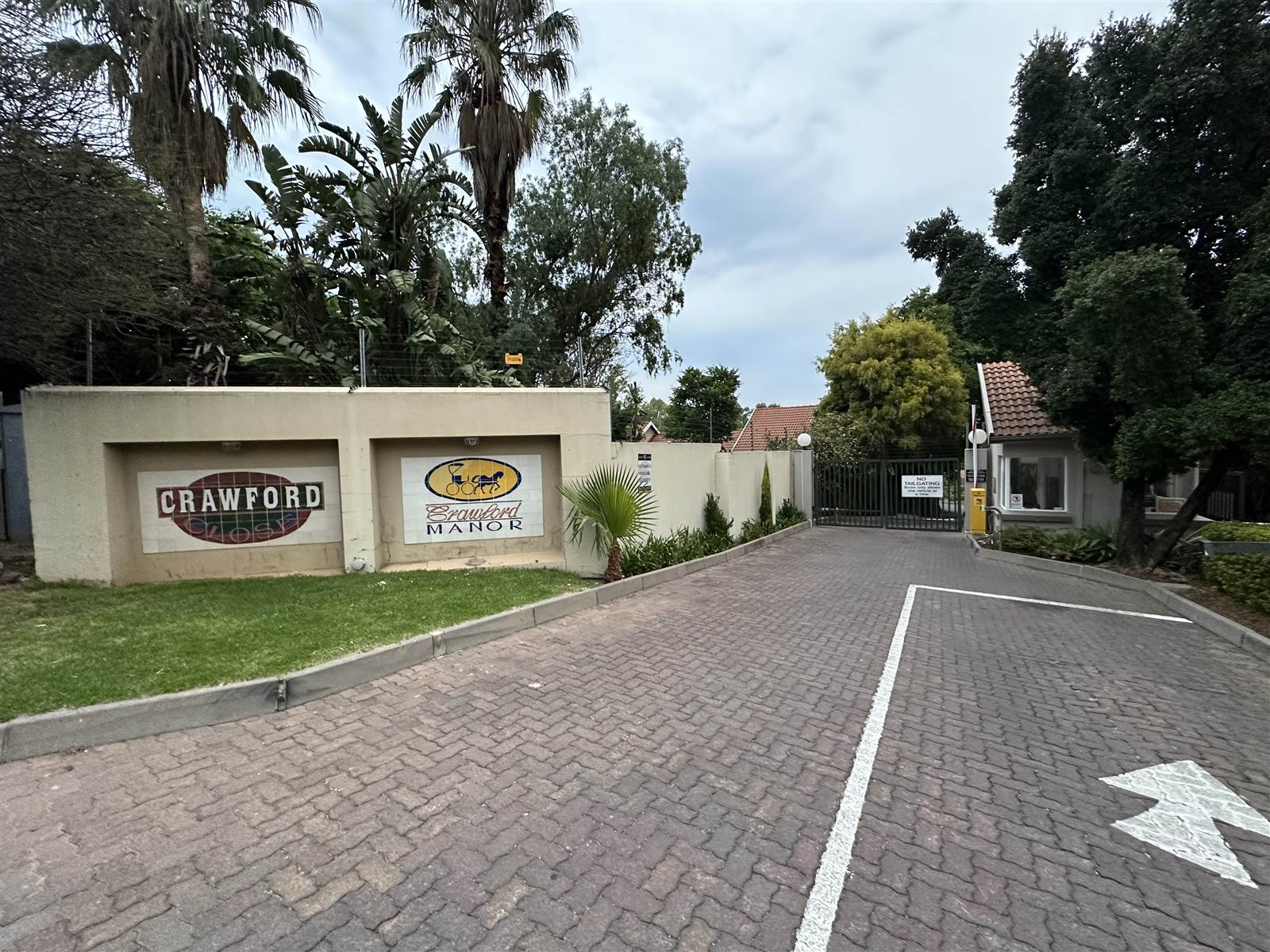2 Bed Simplex in Douglasdale photo number 1