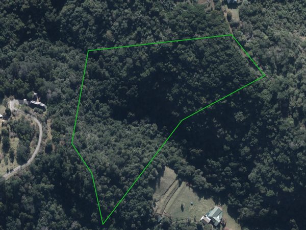 3.3 ha Land available in Wilderness Heights