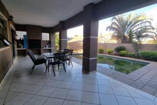 5 Bed House in Edenvale photo number 9