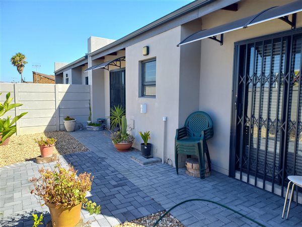3 Bed Simplex in Mabille Park