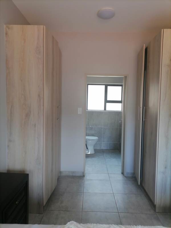 3 Bed Apartment in Witbank Central photo number 8