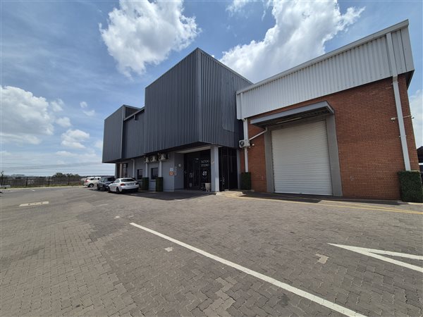 550  m² Industrial space