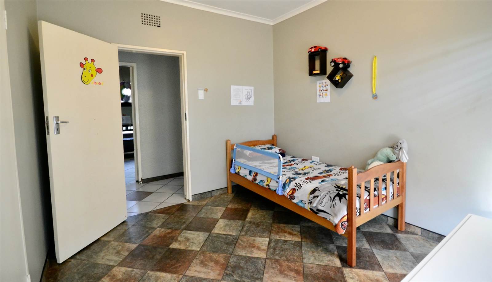 3 Bed House in Roodepoort Central photo number 16