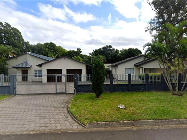 4 Bedroom House 4 Bedroom House
