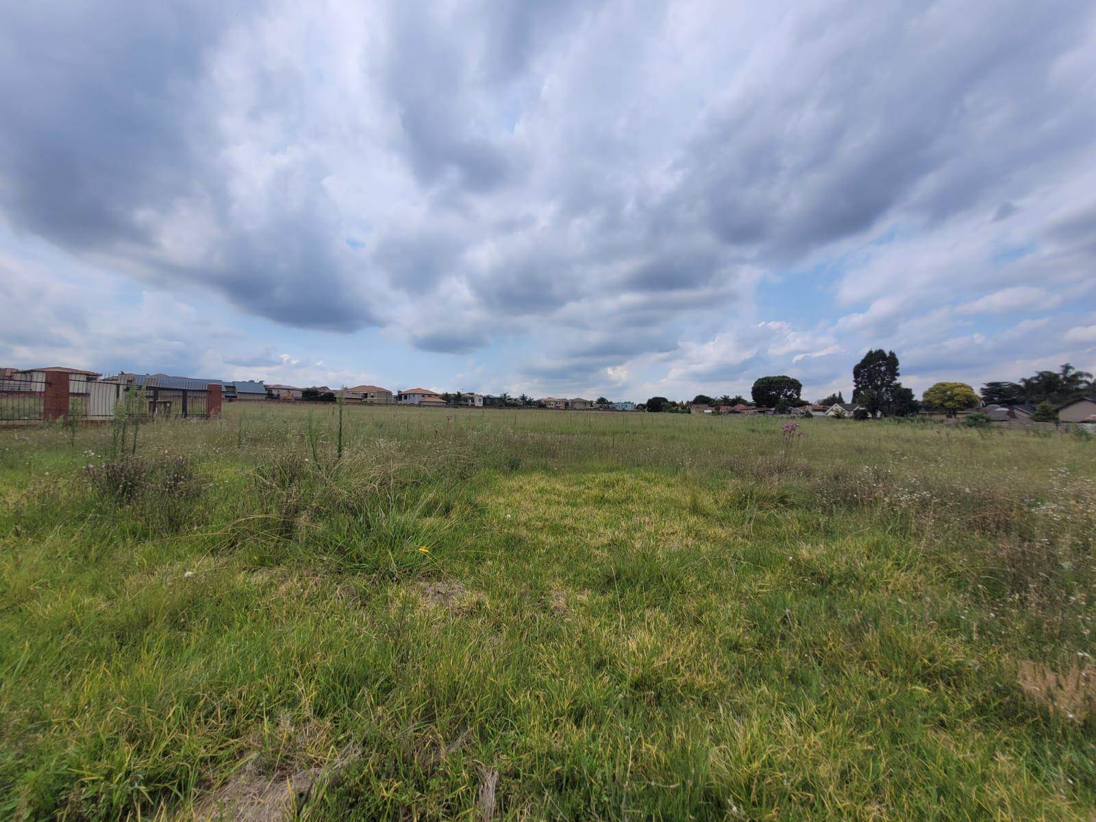 5620 m² Land available in Glen Marais photo number 5