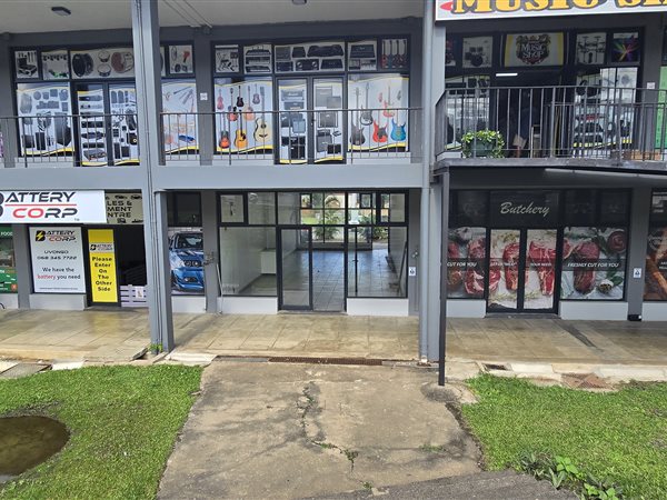 60  m² Commercial space in Uvongo