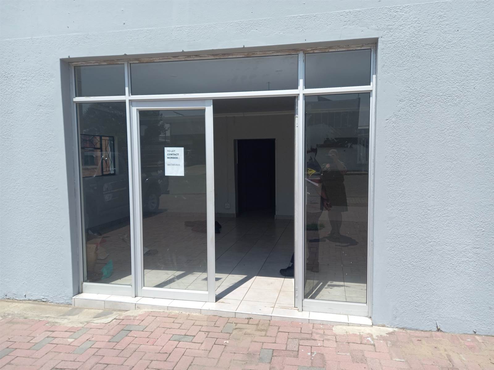 100  m² Commercial space in Kroonstad photo number 1
