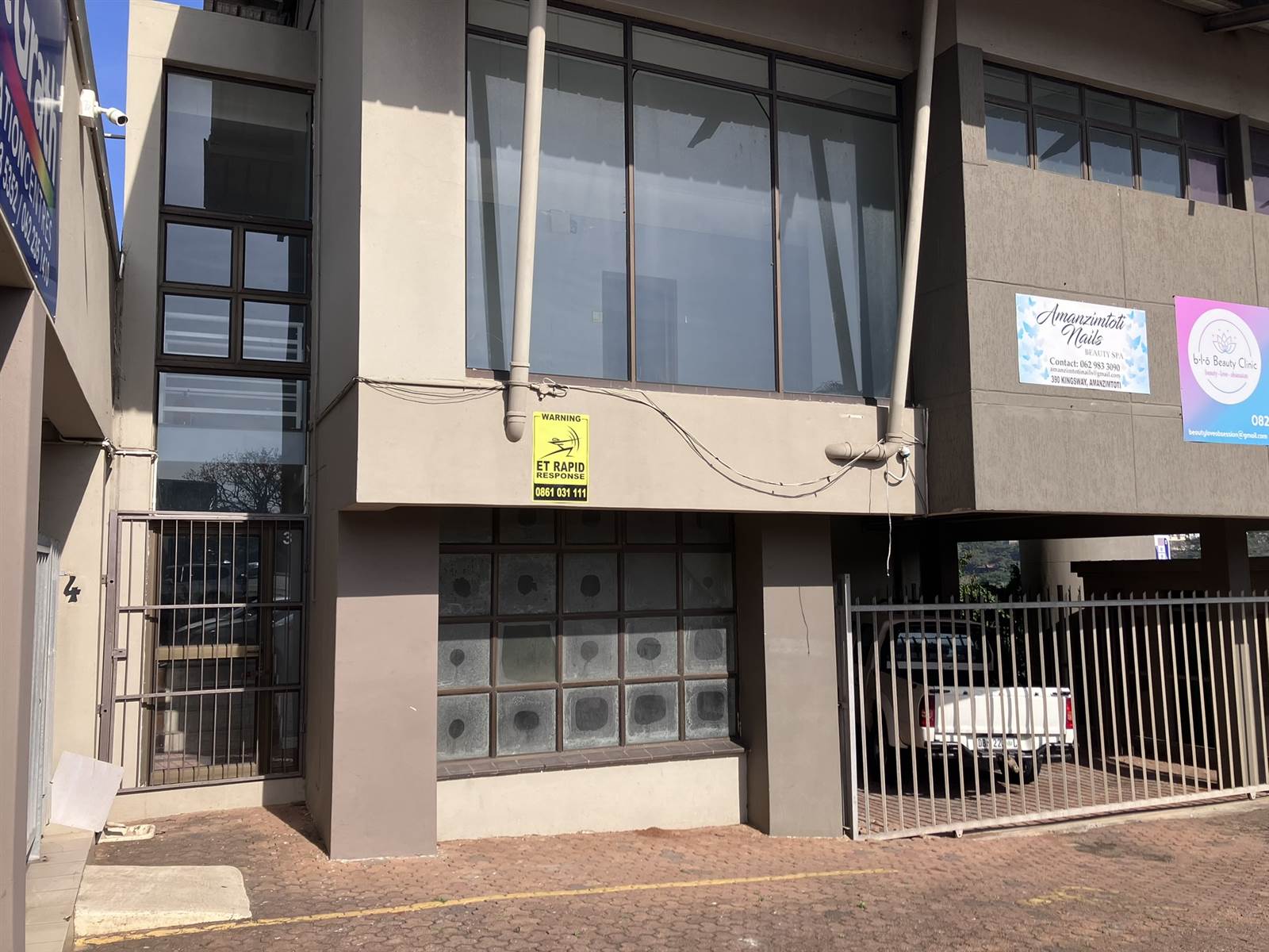 109  m² Commercial space in Amanzimtoti photo number 4