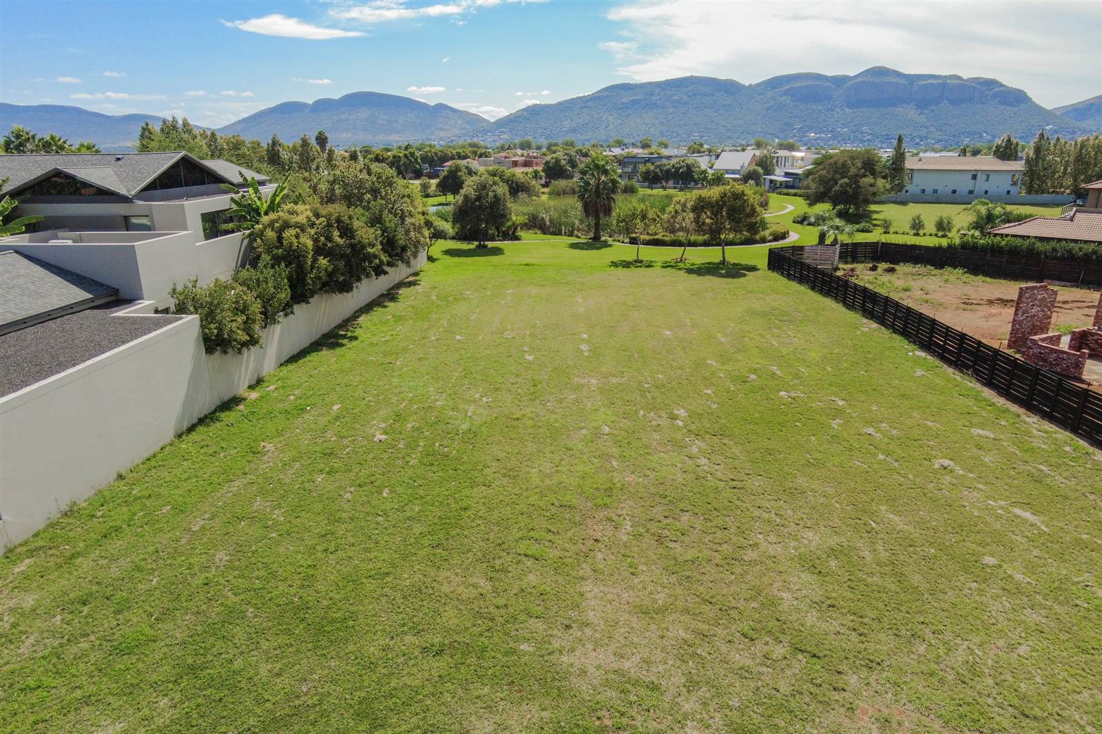 1471 m² Land available in The Islands Estate photo number 1